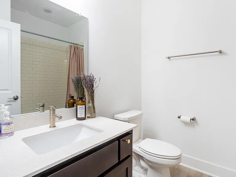 2517 Simond Ave #C — Photo 7