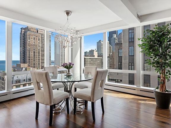 4th image of 1300 N Astor St #16AB