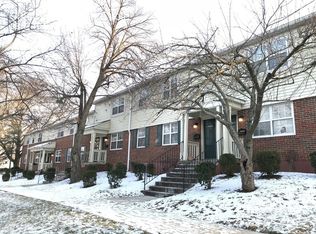 9084 W Swan Cir, Saint Louis, MO