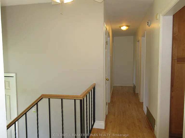 104 Boyne Cres #MAIN FLOOR — Photo 4