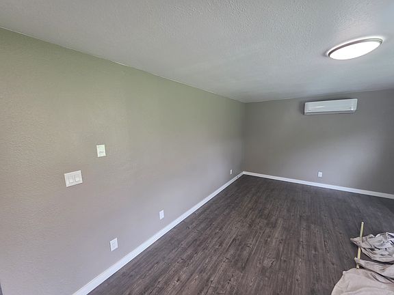 5th image of 308 E Ticknor St #2
