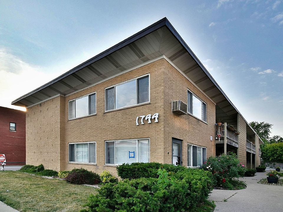 1st image of 1744 E Oakton St APT 204