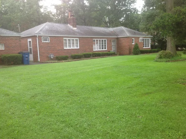 1107 E Harris Ave, Greenville, IL 62246