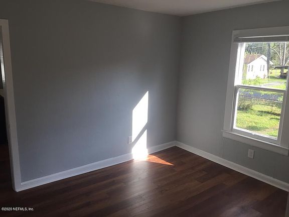 4th image of 1152 Wycoff Ave #2