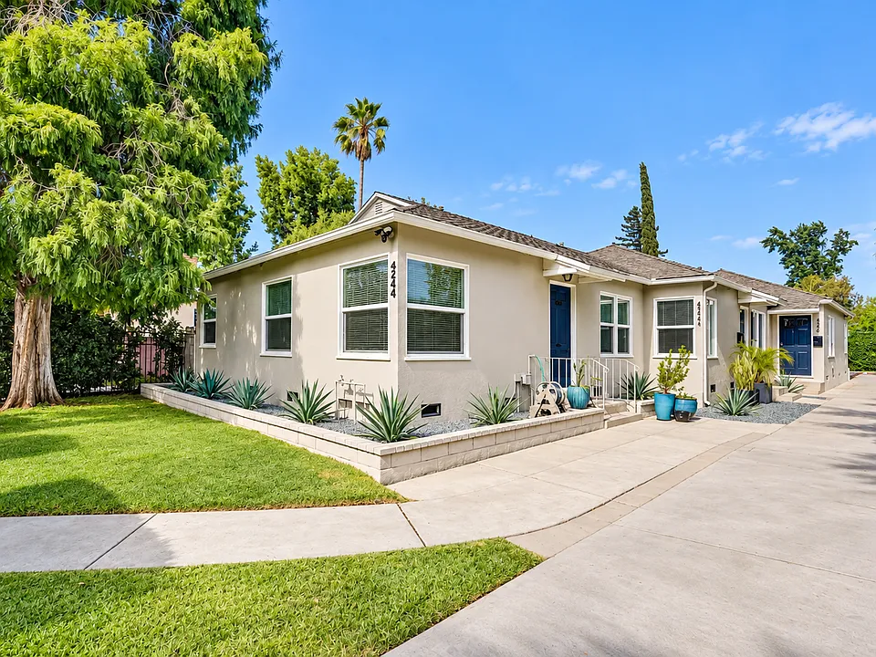 4244 Tujunga Ave