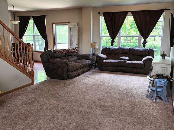 4th image of 119 Oak Knoll Ct