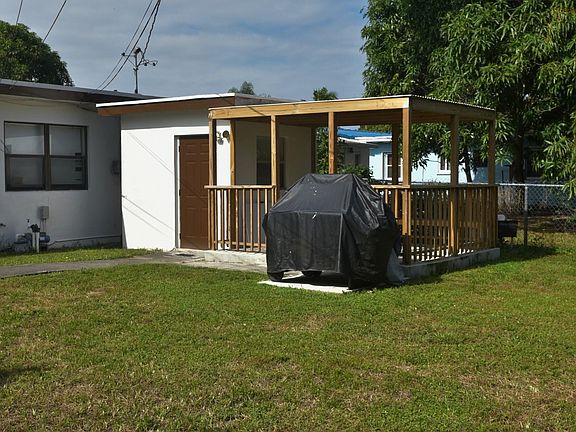 5th image of 1324 NW 5th Avenue