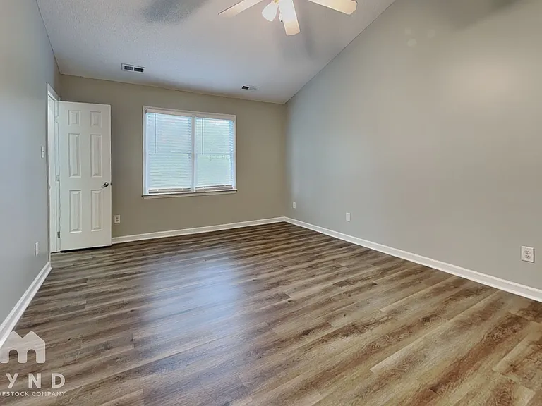 613 Jordan Ridge Ln — Photo 10