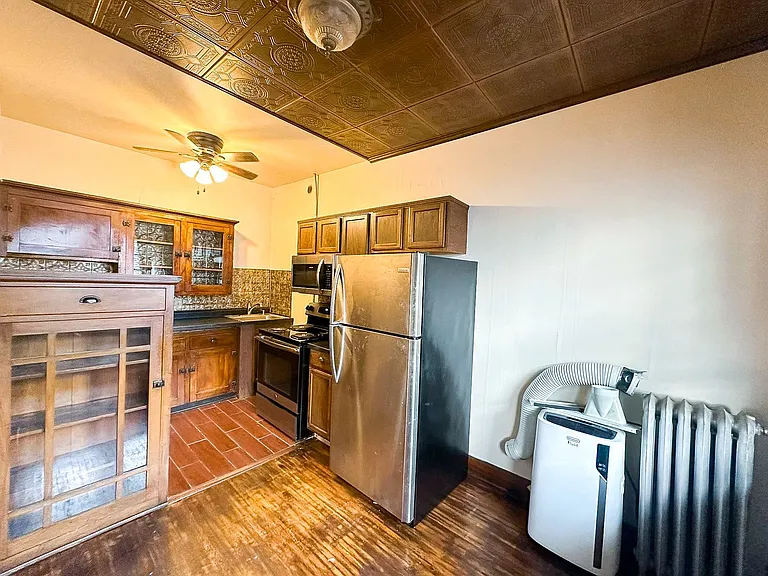 5819 E Washington St #10 — Photo 6