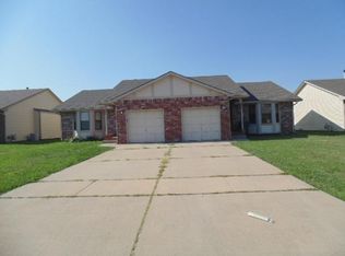 3218 N Longfellow Ct, Wichita, KS 67226