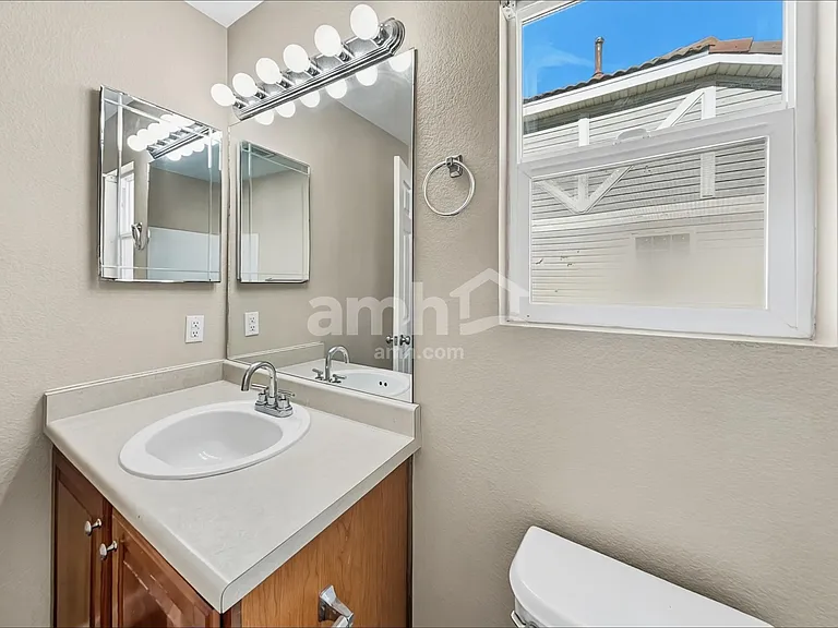 19578 E Randolph Pl — Photo 13