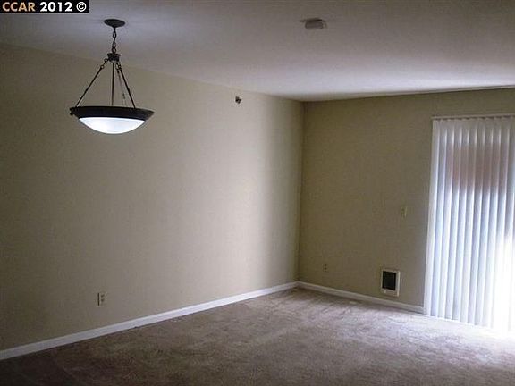 5th image of 677 Dartmoor Ln #147