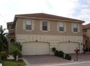 3554 Lakewood Pl, Pompano Beach, FL 33073