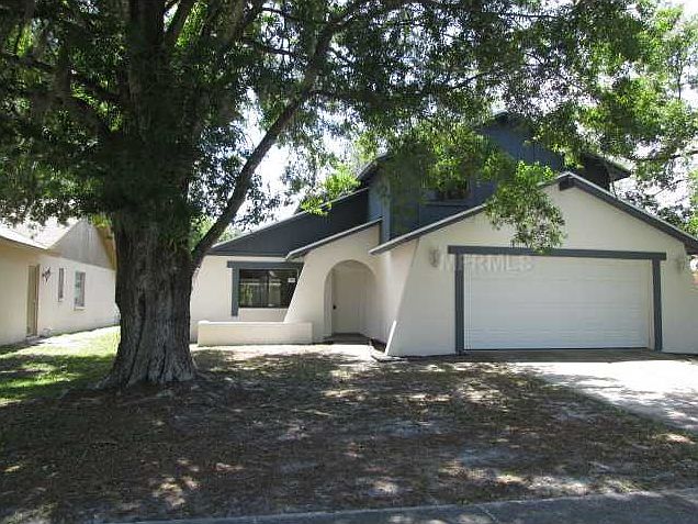 1st image of 2701 Lakeville Dr