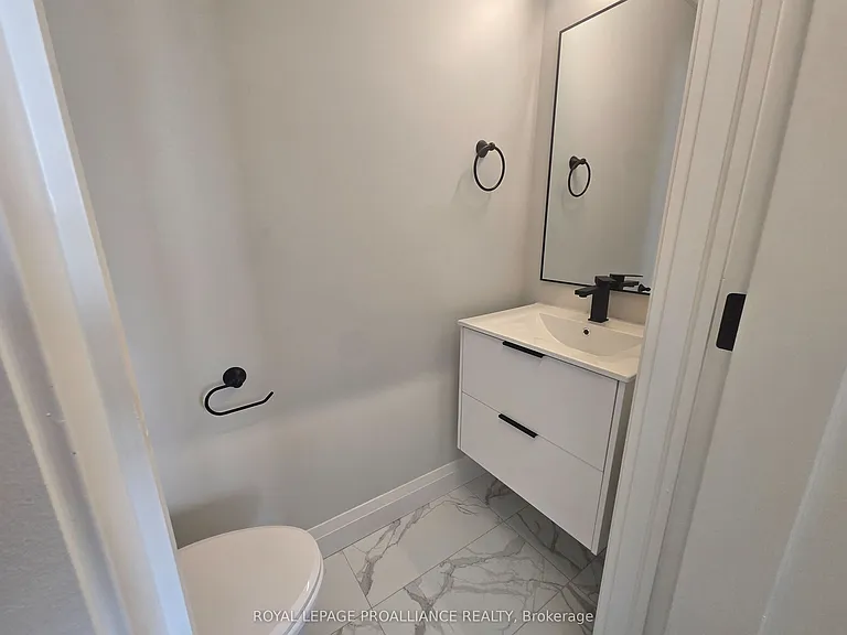 241 Front St #201 — Photo 6