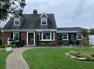 629 Adams Ave, Lindenhurst, NY 11757