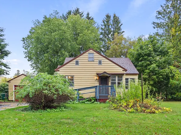 32 Mead Ave, Pittsfield, MA 01201
