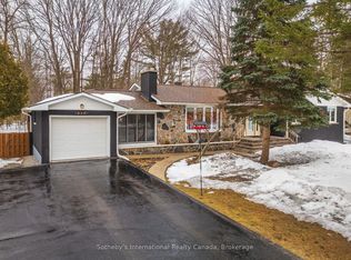 230 Alexander St, Gravenhurst, ON P1P1A6