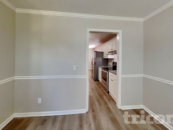 4th image of 800 Chaney Woods Dr