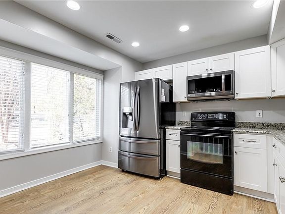 5th image of 12001 Shore View Dr