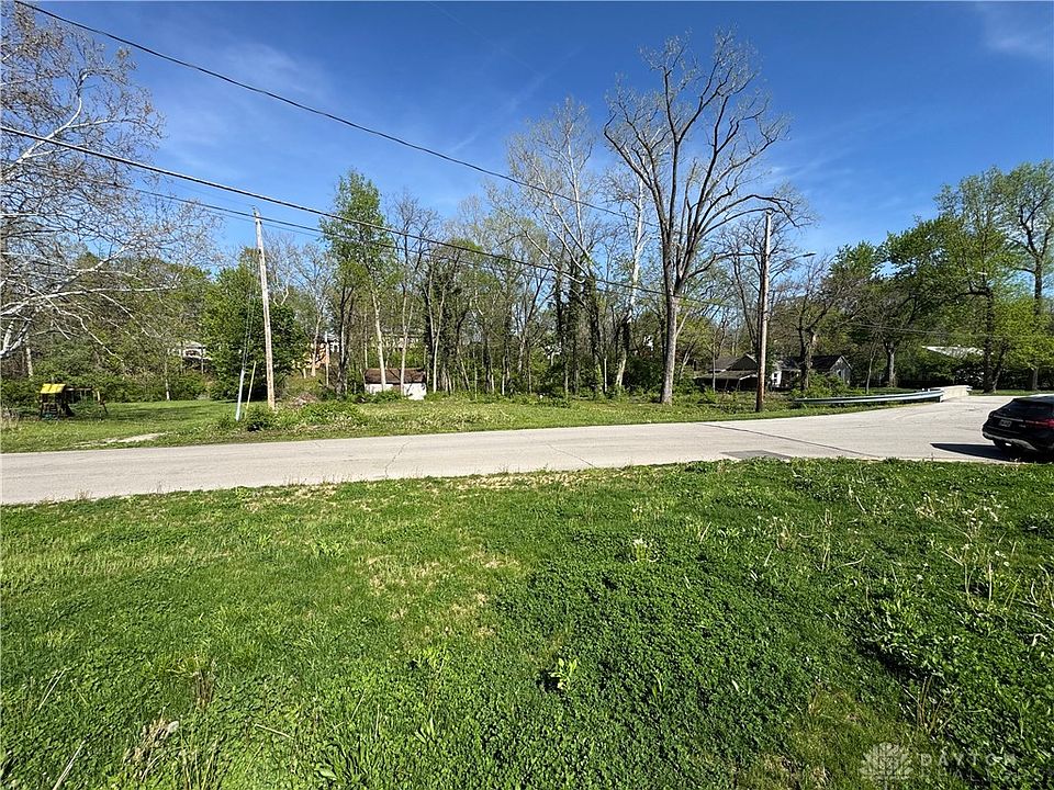 2nd image of 829 Englewood Dr