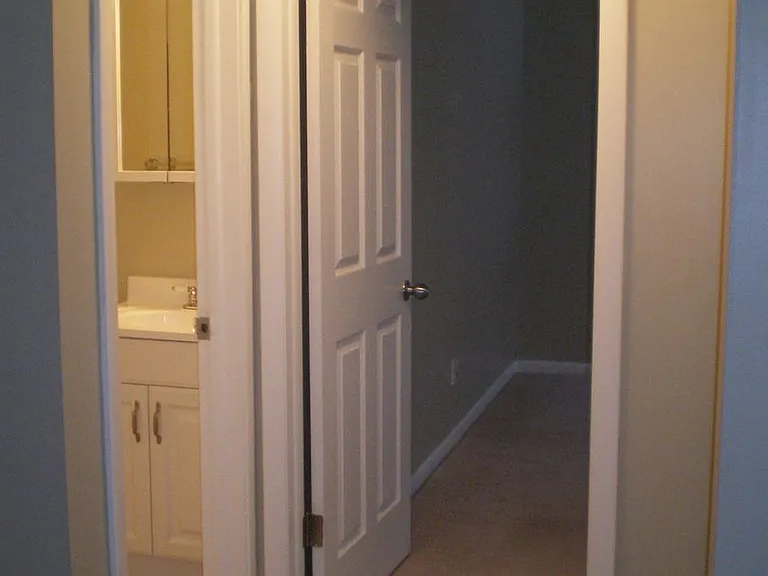 Winkworth Apartment Homes — Photo 11
