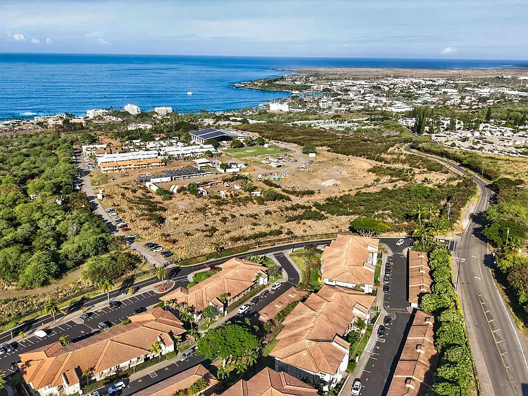 Hualalai Rd — Photo 24