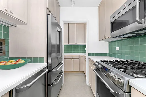 Sold by Corcoran | media 4