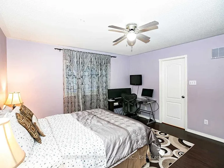 4 Queen Anne Dr — Photo 15