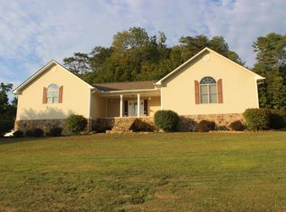 260 Wildwood Cir, La Follette, TN 37766