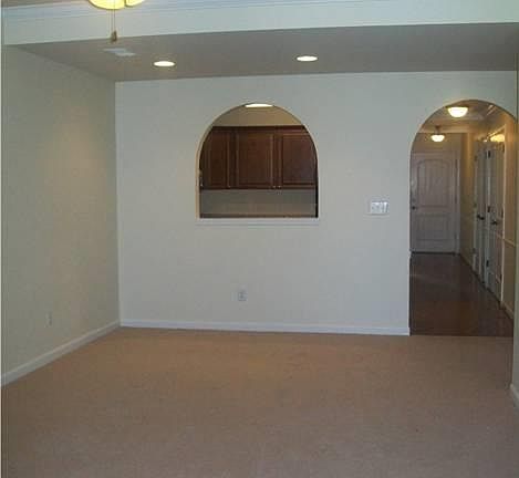 4th image of 6075 Townley Ct