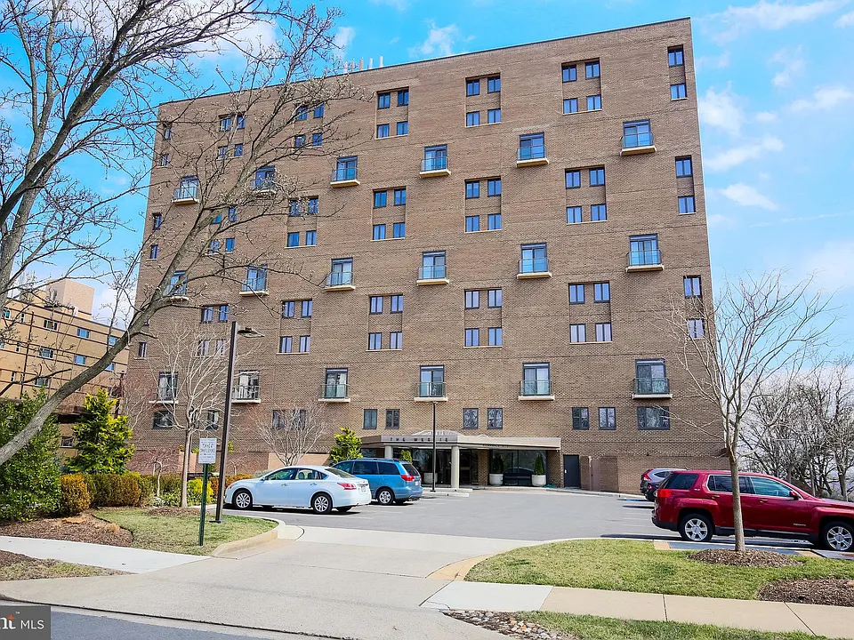 1401 N Oak St #G4