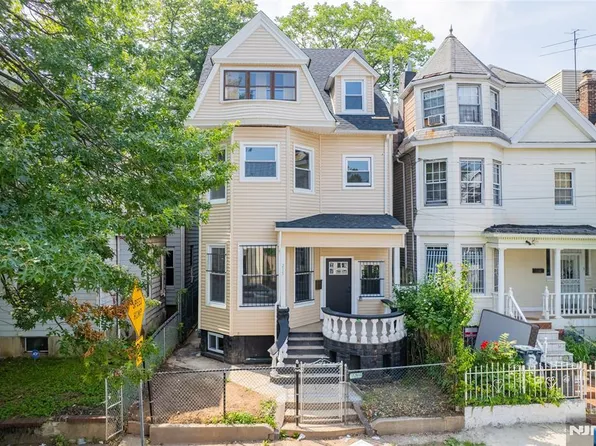 235 W 7th St, Newark, NJ 07103