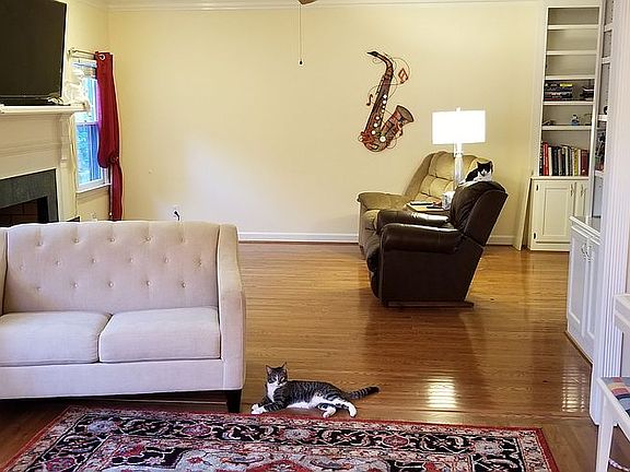 family room  from living rm