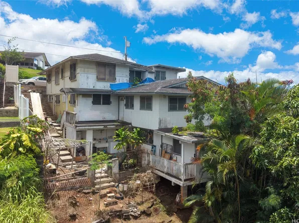 99-401 Aiealani Pl, Aiea, HI 96701