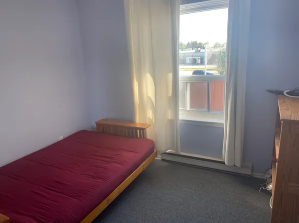 5291 Lakeshore Rd #101, Burlington, ON L7L 1C7