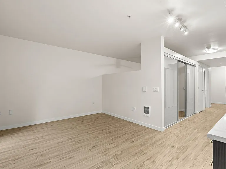 Contour Apartments — Photo 43