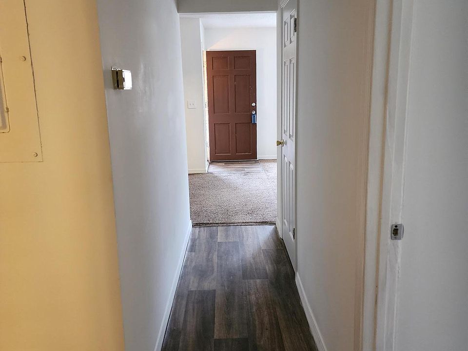 1st image of 473 Bentwood Ln Unit C