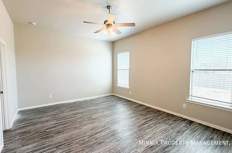 1907 Kirksey Ave — Photo 12