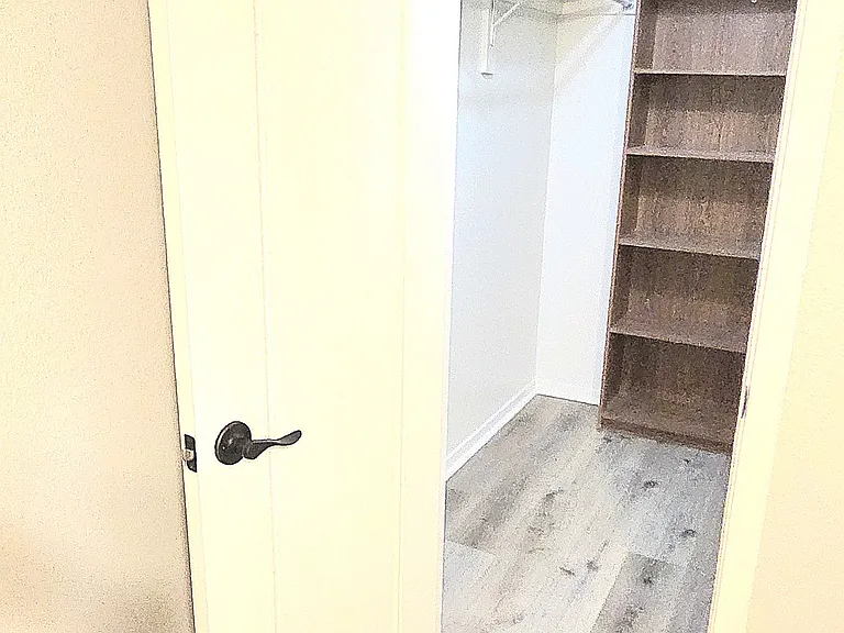 1304 E Bayou Pkwy #5A — Photo 15