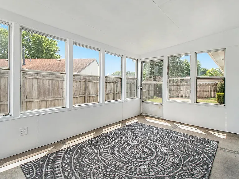 3708 Greenmont Dr — Photo 18