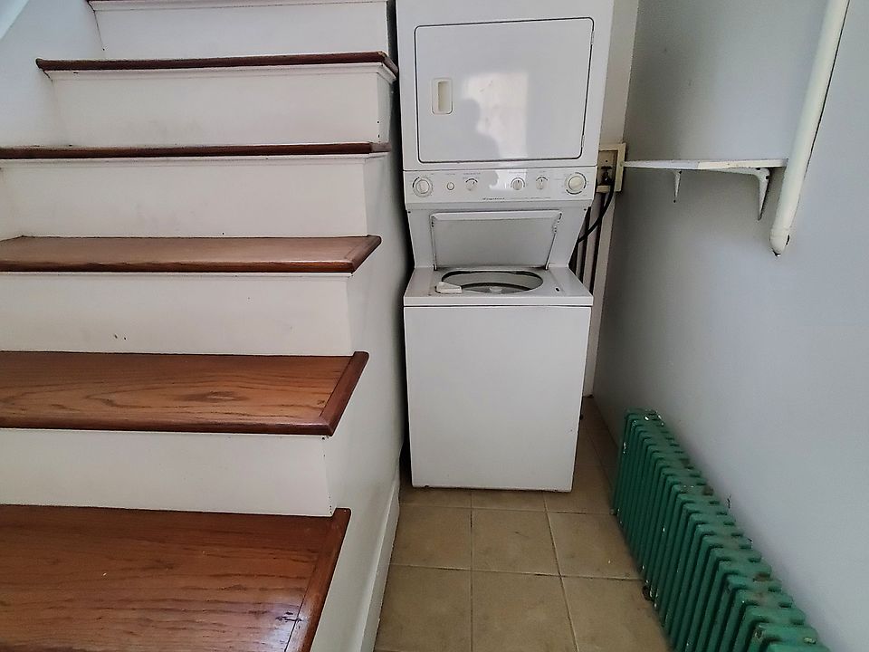1st image of 46 W Circular St APT 1