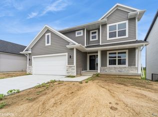 1410 S 91st St, West Des Moines, IA 50266