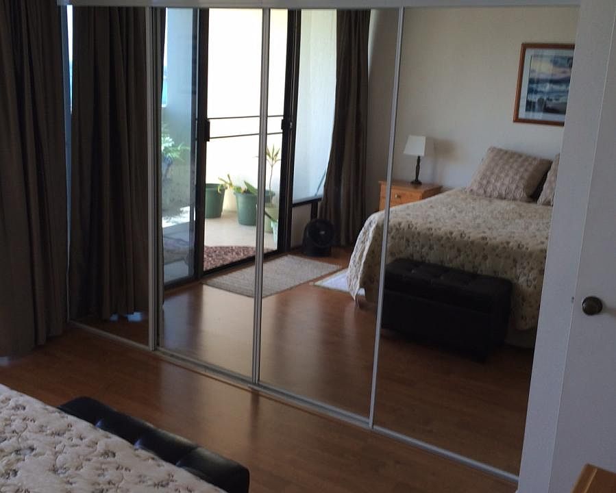 Bedroom w/large closet