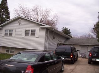 4218 Spruce Hills Dr, Cedar Falls, IA 50613