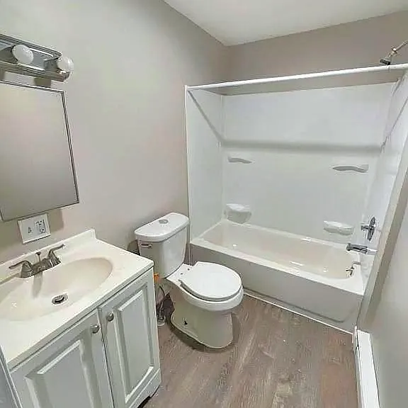 311 Littleton Ave #1 — Photo 4