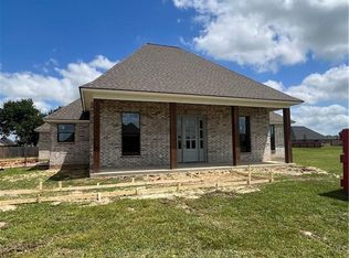 621 Walnut St, Iowa, LA 70647
