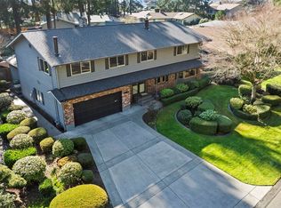 8902 Park Ridge Dr W, University Place, WA