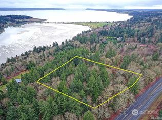222 Triangle Cove Ln, Camano Island, WA