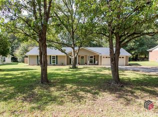 345 Bedford Dr, Hull, GA 30646